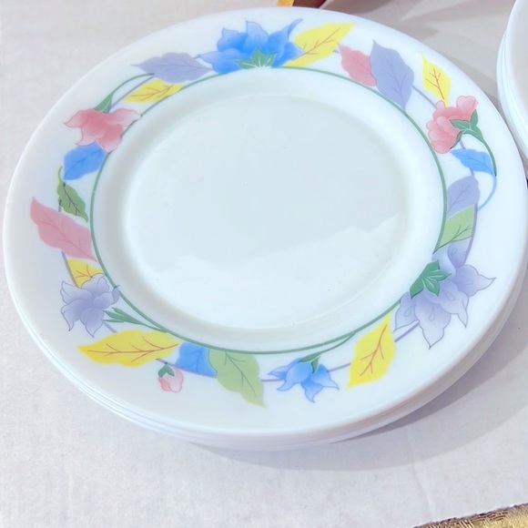 8 PC Arcopal France Salad Plate 8” Diameter. Made in France. Beautiful. - Picture 3 of 7